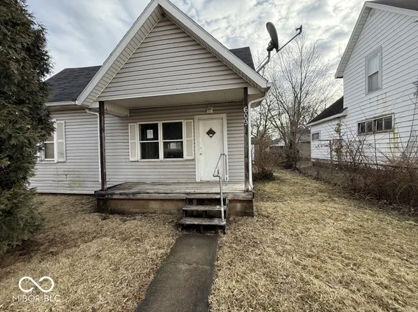 609 S 1st St, Gas City, IN 46933