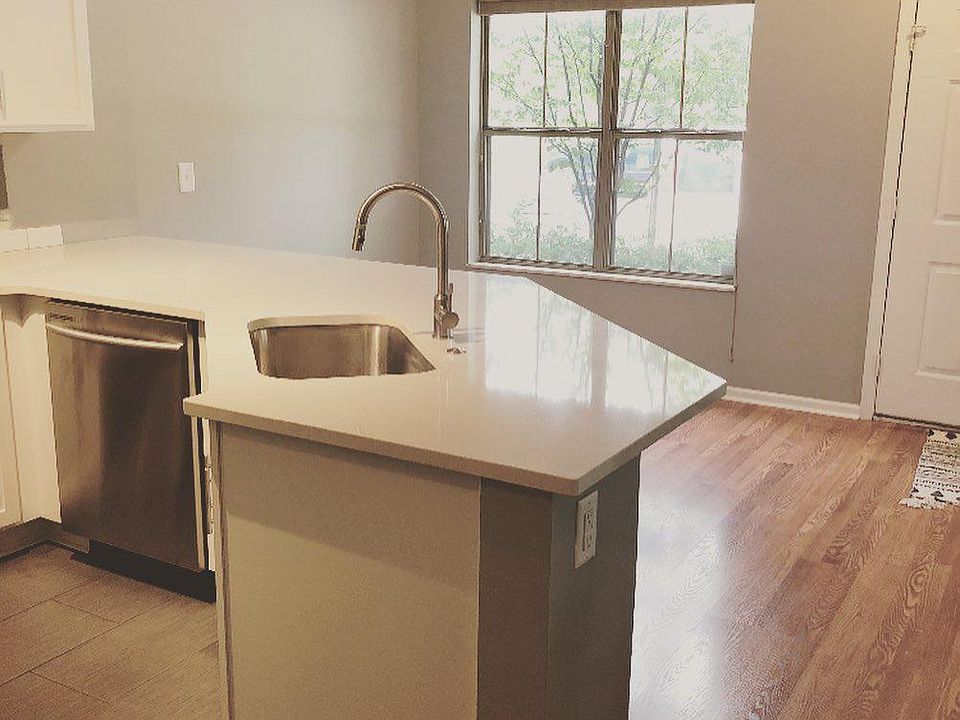 1st image of 662 Park St #662