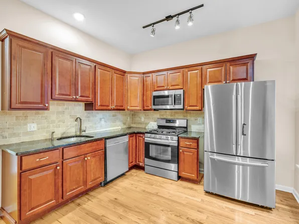 267 Martin Luther King Jr Blvd #2, Newark, NJ 07102