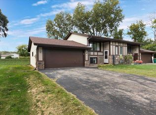 4579 Maple Leaf Cir, Eagan, MN 55123