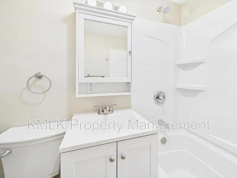 9042 Maple Grove Rd — Photo 16