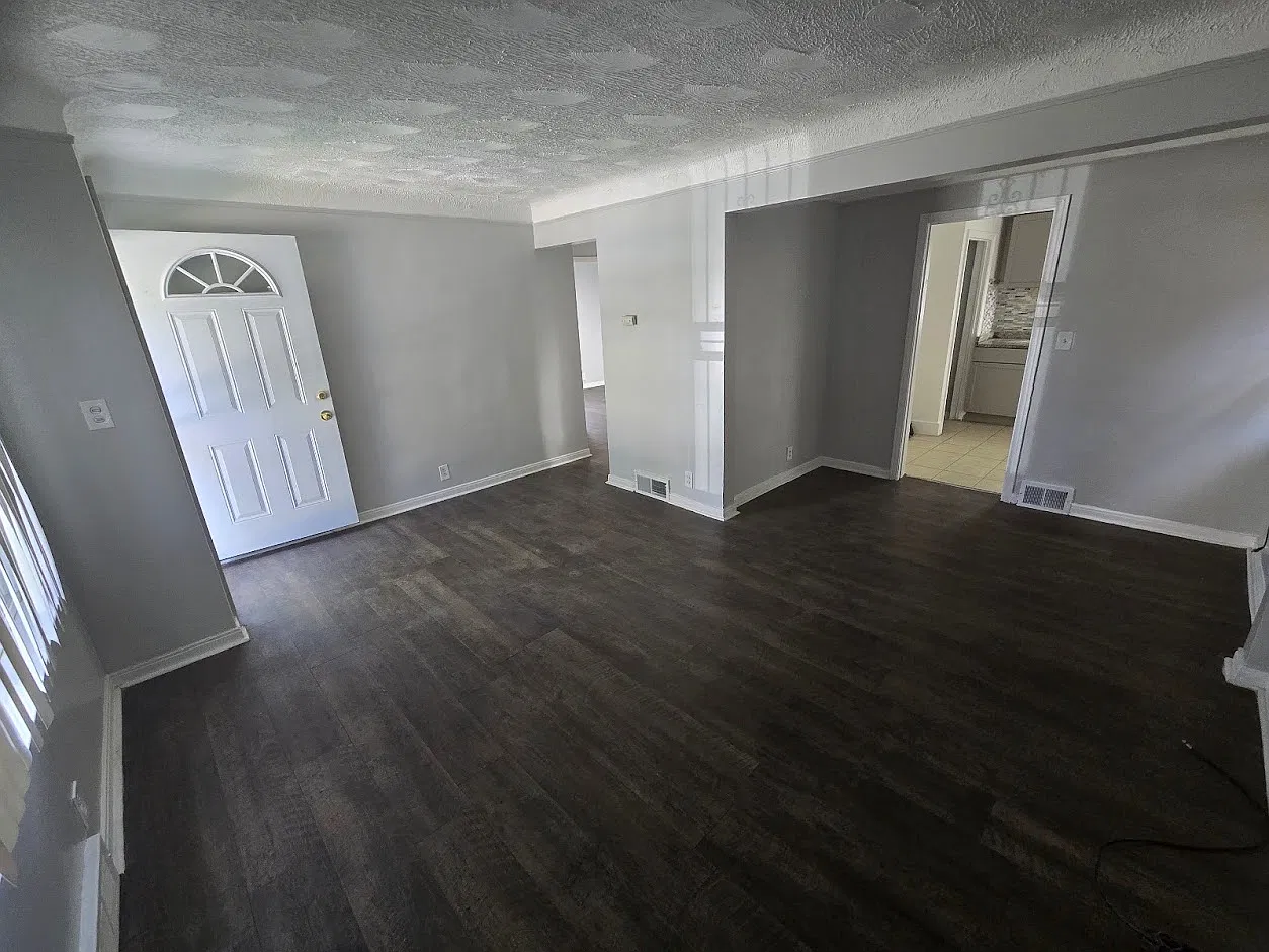 3 bed, 1.5 bath, 936 sqft, $1,500 — Photo 2