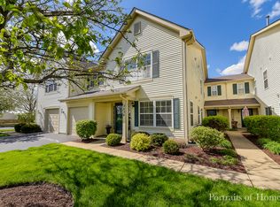 2434 Frost Dr, Aurora, IL 60503