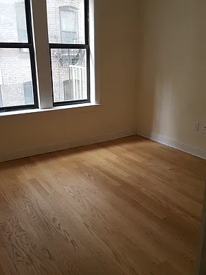 Rented by Oxford Property Group | media 12