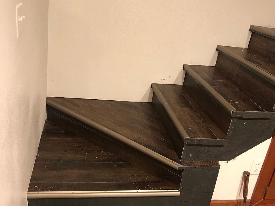 2nd image of 711 W 10th St APT 6