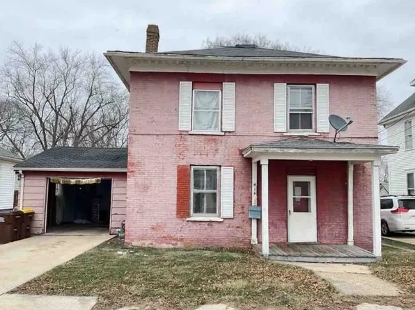 414 W Homer St, Freeport, IL 61032