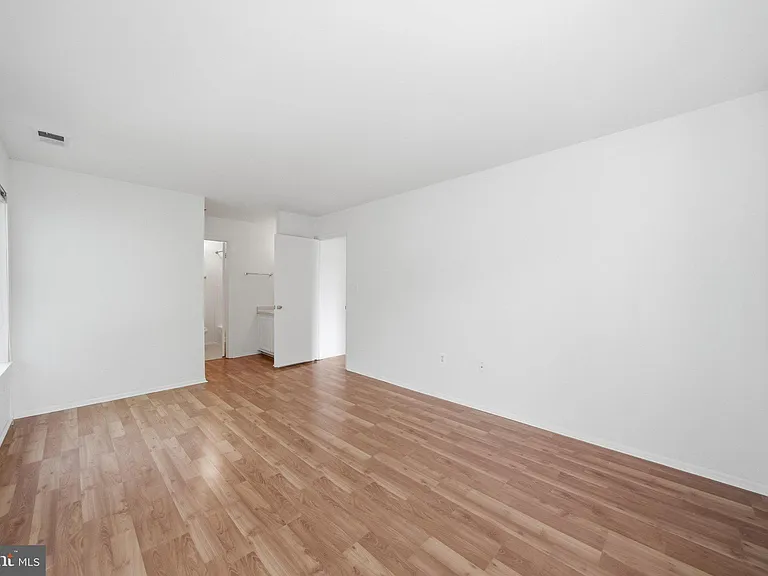 8010 Needwood Rd #201 — Photo 29