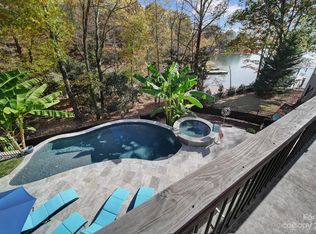 4028 Windward Dr, Tega Cay, SC 29708