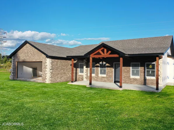 735 Vine Dr, Holts Summit, MO 65043