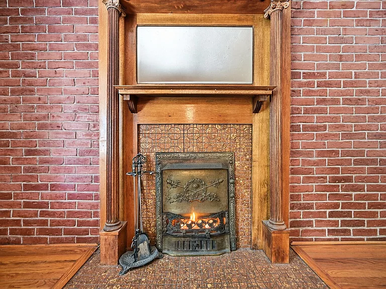 1233 Elizabeth St — Photo 7