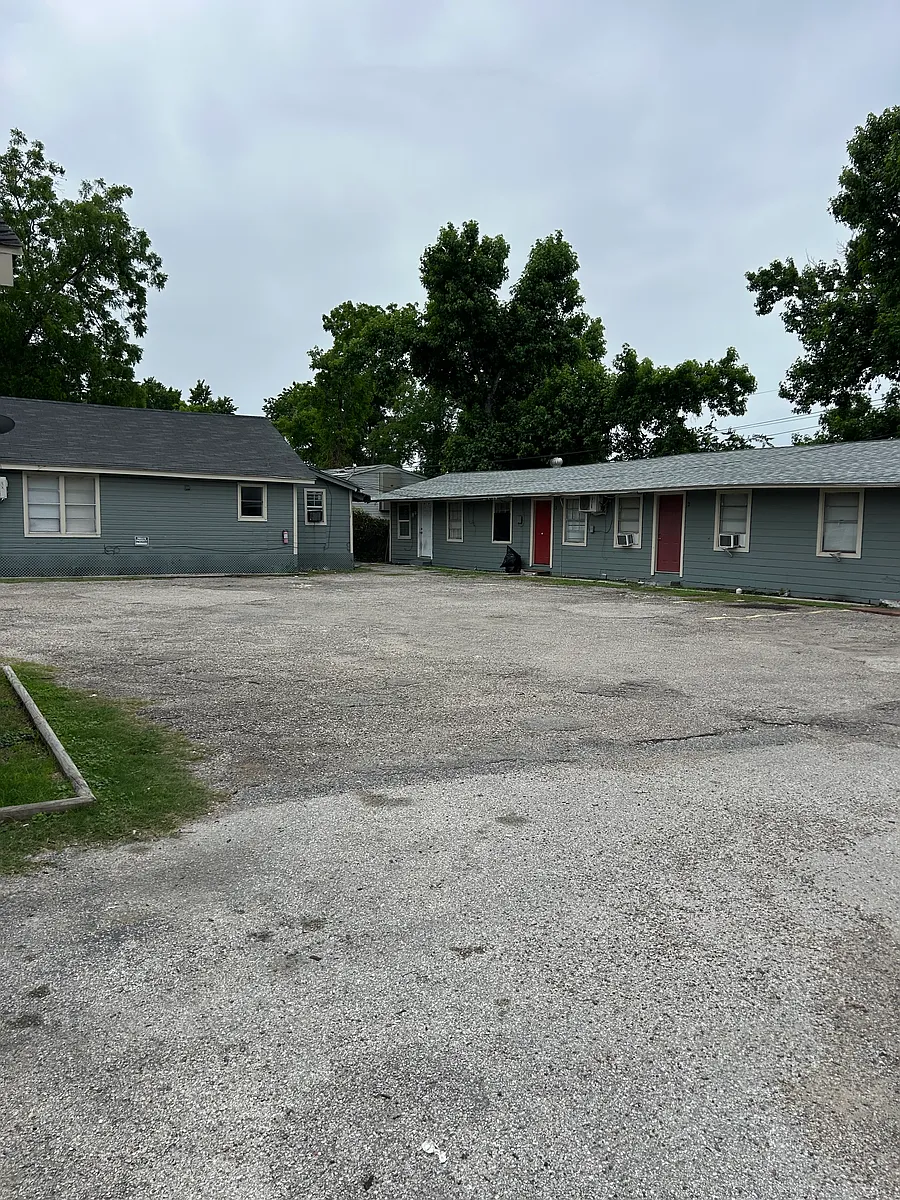 Building Photo - 13928 Bandera St #10