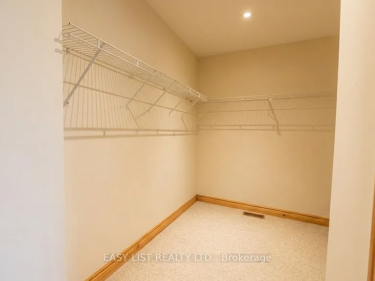 274 Douglas Rd #A — Photo 19