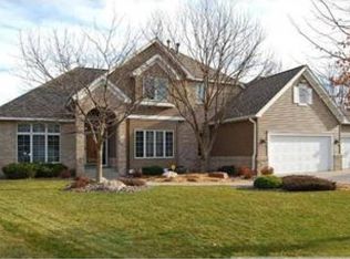 5600 Saint Albans Cir, Shoreview, MN 55126