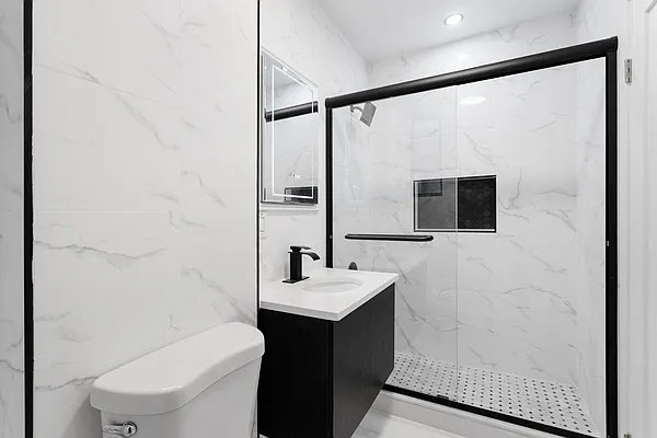Rented by E Realty International Corp | media 5