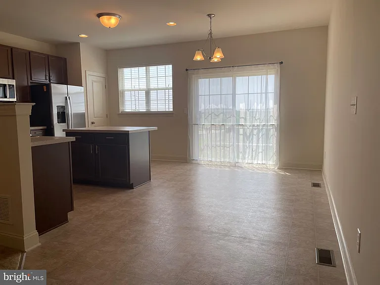 1434 Carrick Ct — Photo 7