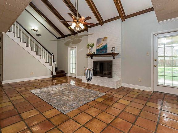 3rd image of 700 Bonaire Dr