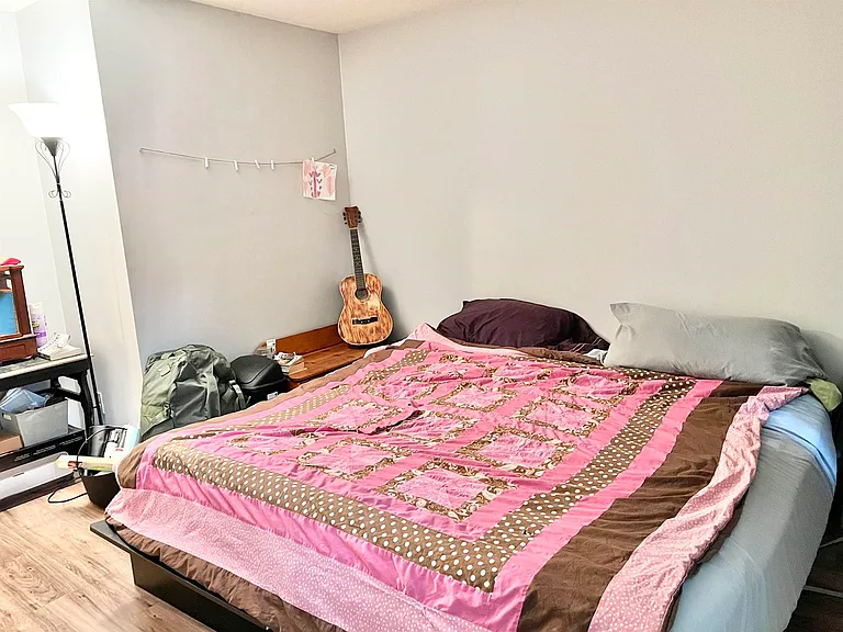 28 Woodlawn Ave #1 — Photo 11