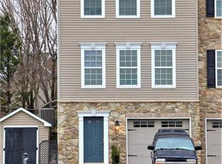 4046 Hemlock Dr N, Coplay, PA 18037