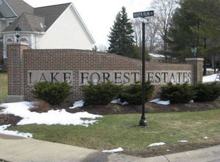 1245 River Run Dr, Macedonia, OH 44056