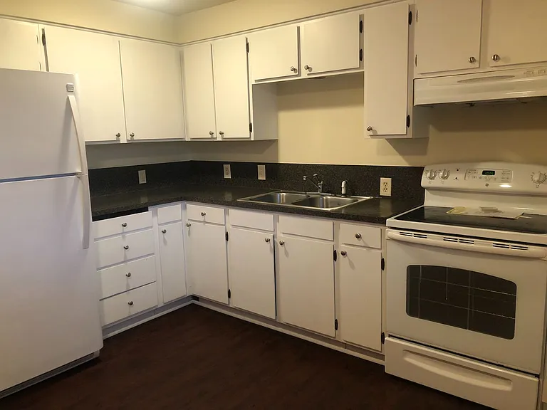 339 Chase Ave — Photo 4