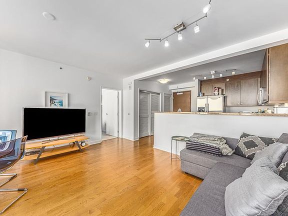 4th image of 199 New Montgomery St Unit 1208