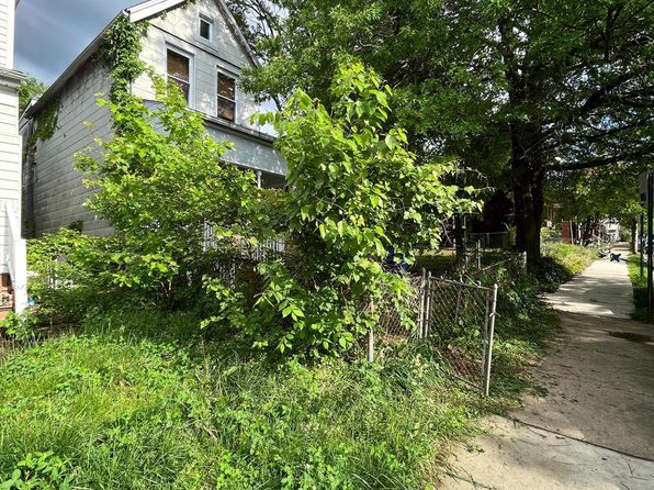 3033 Barclay St, Baltimore, MD 21218