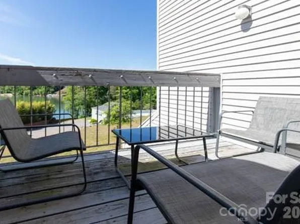 1050 21st Ave NW APT 90, Hickory, NC 28601