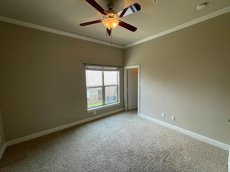 1616 Carpenter Dr — Photo 35