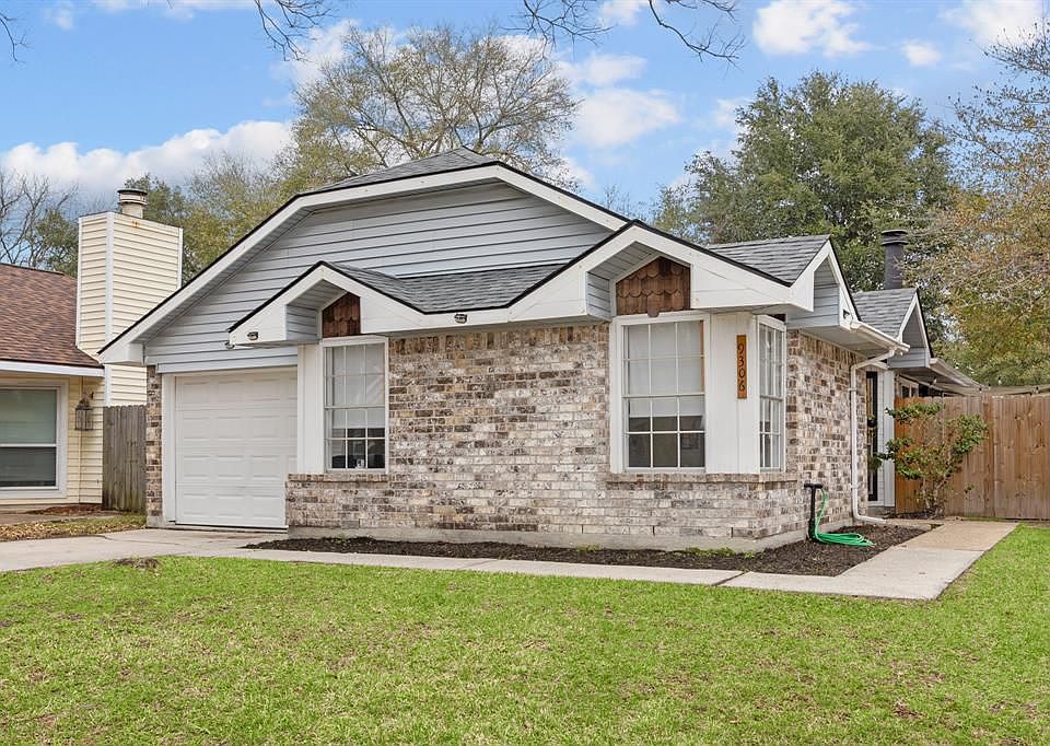 1st image of 9306 Crescent Moon Dr