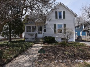 628 Illinois St, Geneva, IL 60134