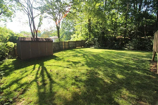 922 Emerald Ave NE #1 — Photo 18