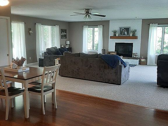 5th image of 997 Francis Dr