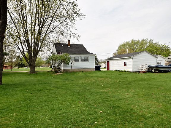 4th image of 220 N Oakhill Ave