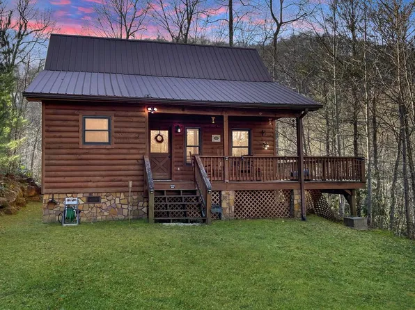 60 Porterfield Gap Road, Robbinsville, NC 28771