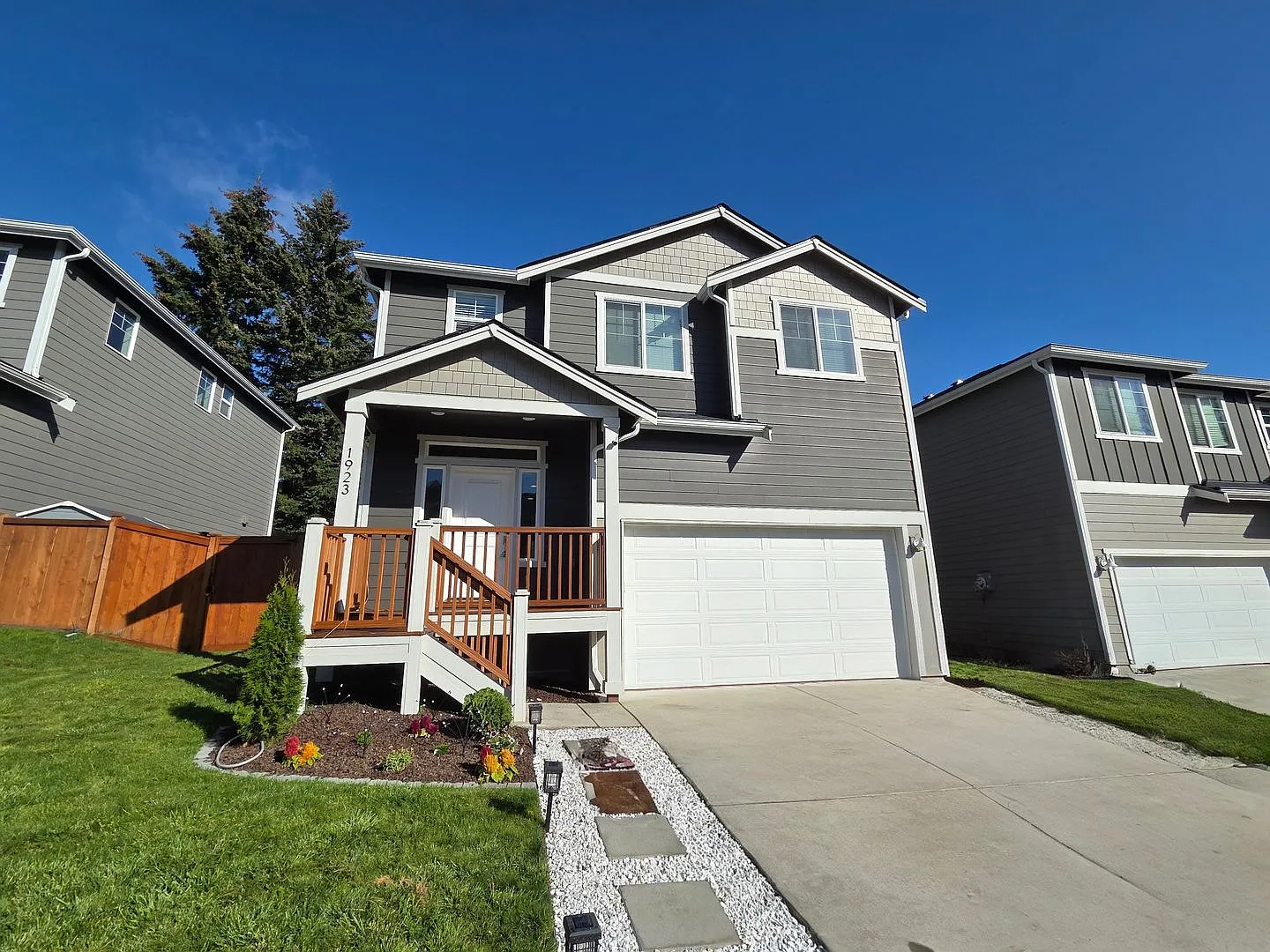 Four Bedroom for Rent in the HEART of Port Orchard. Available 10/10/2026. — Photo 2