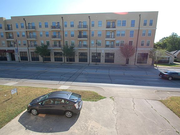 3rd image of 3214 S University Dr