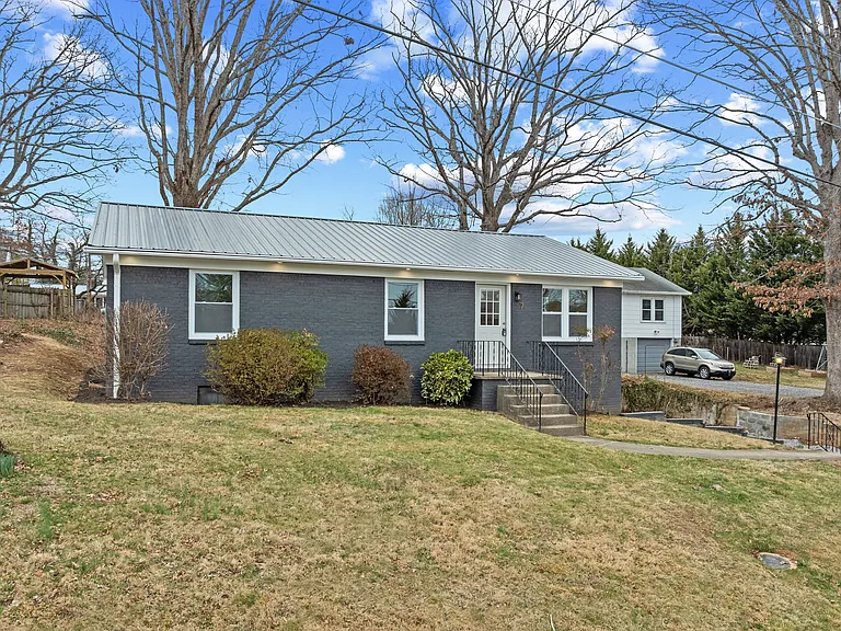 7 Browndale Rd — Photo 17