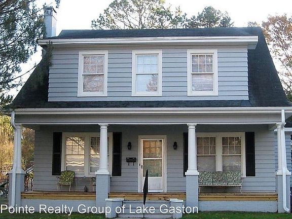 2nd image of 214A Windsor St