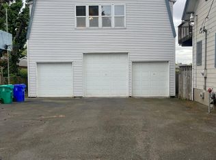408 SE 88th Ave, Portland, OR 97216