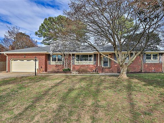 5th image of 5124 Hillcrest Ln