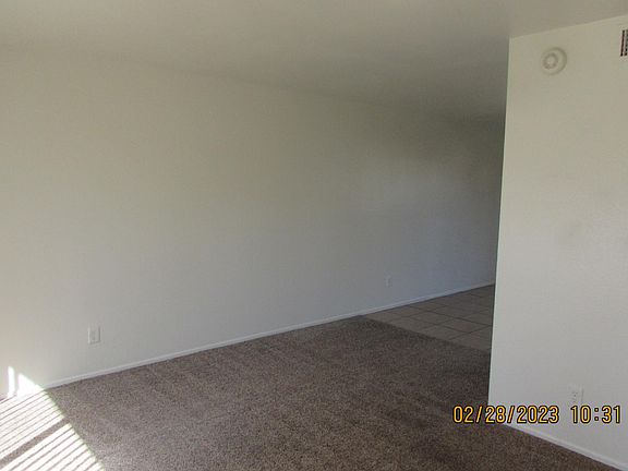 5th image of 731 E Vaughn Dr