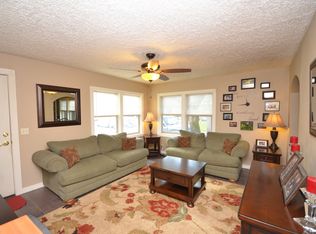 47557 Union St, Oakridge, OR 97463