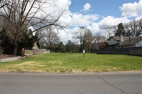 1st image of 255 Black Oak Dr