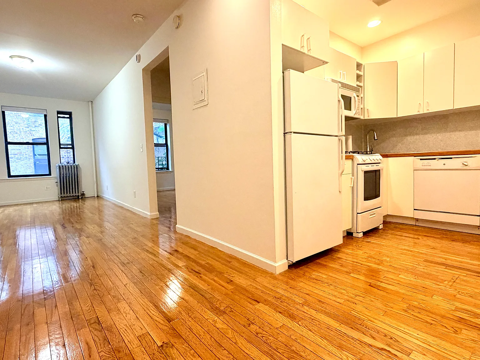 21 Central Park North — Photo 2