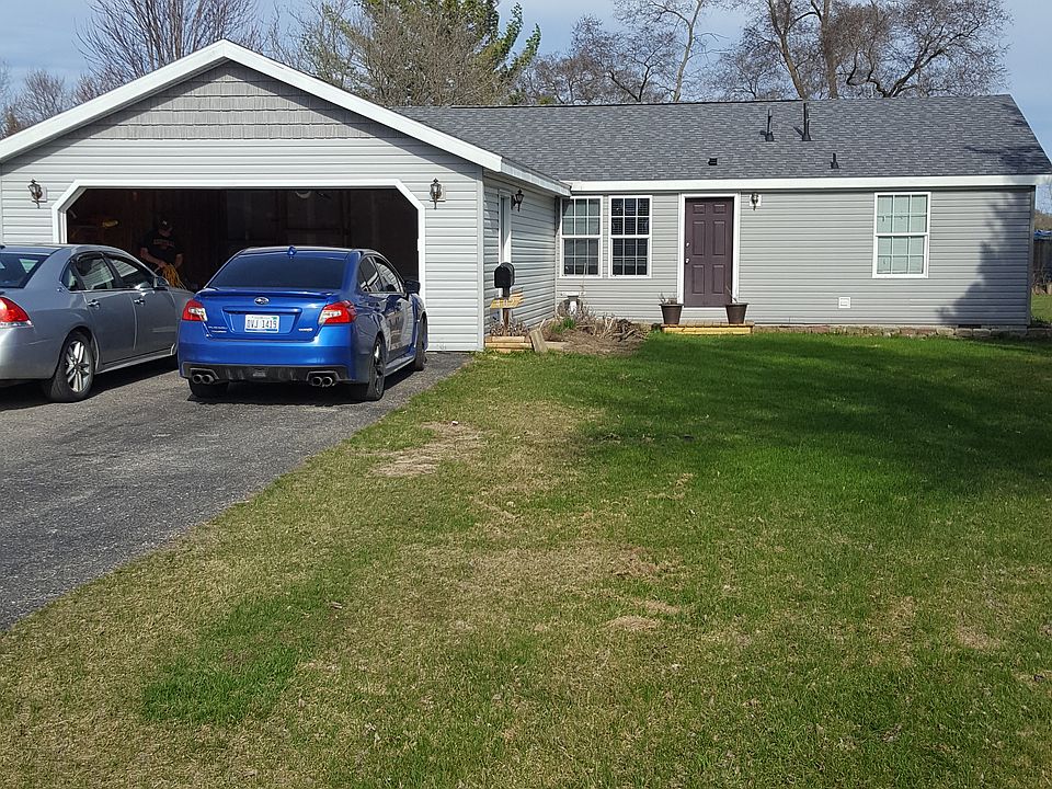 1st image of 402 N 2nd St