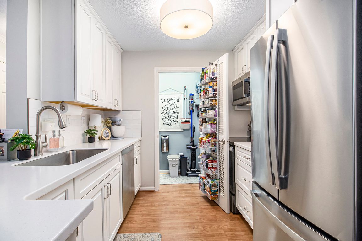 next background image