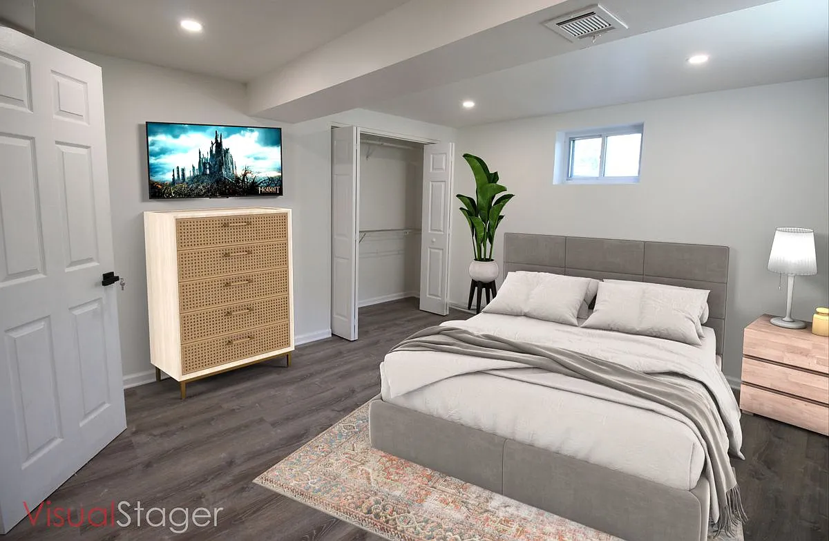 3 bed, 2.0 bath, 2002 sqft, $1,000 — Photo 1