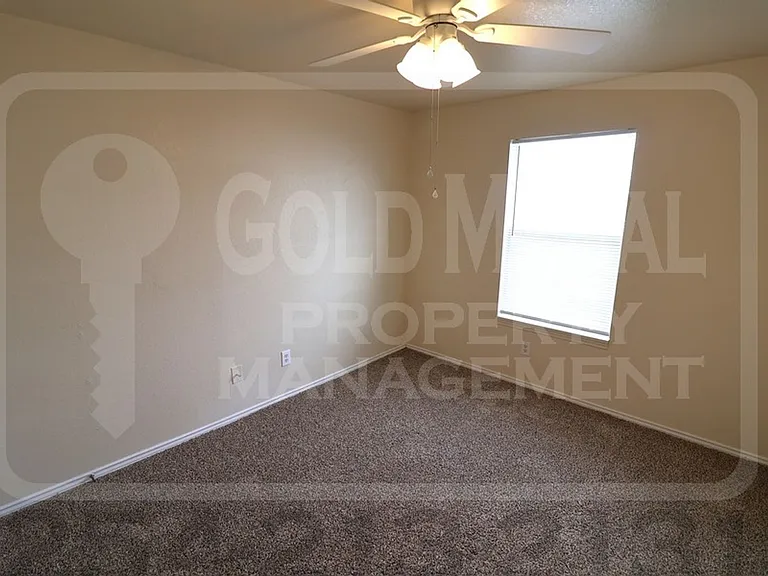1101 Horizon Dr — Photo 9