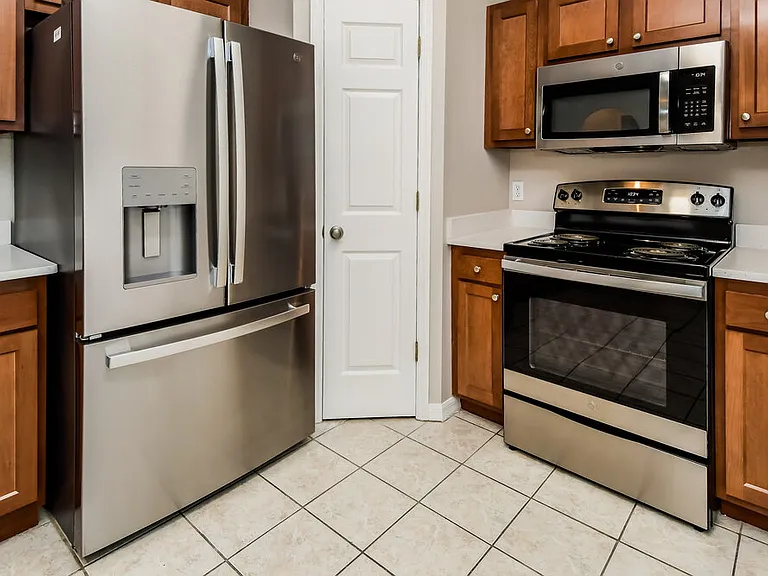 65 Reeding Ridge Dr W — Photo 8
