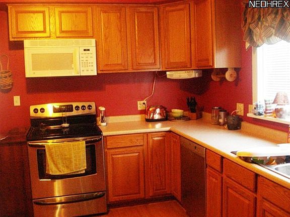 2nd image of 360 6th St NW